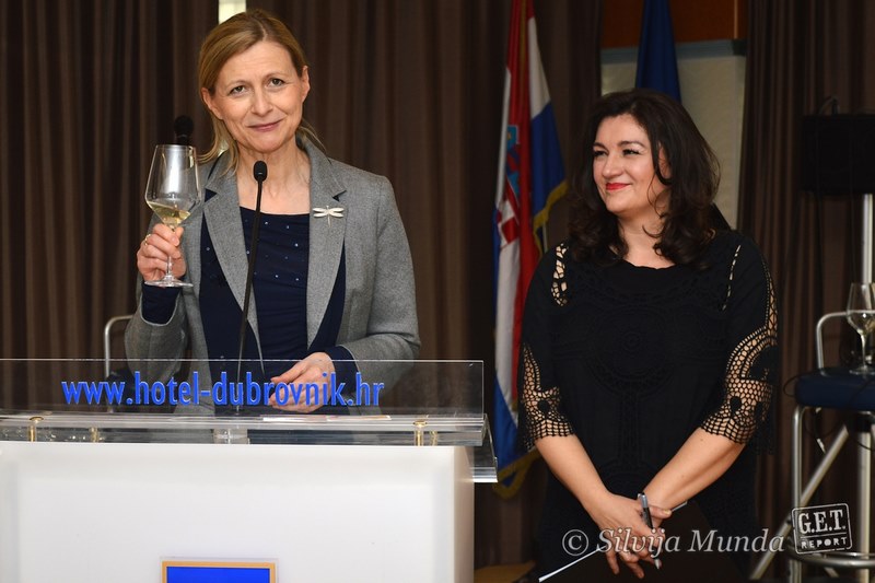 njezina ekselencija Veleposlanica Republike Slovenije dr. Smiljana Knez i Marija Vukelić, prof., WSET L2, PR Salona