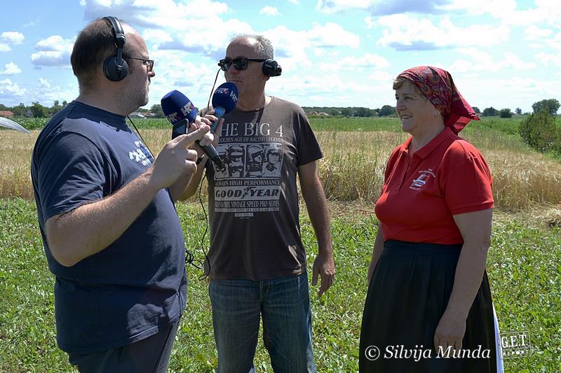 Kulturno-turistička manifestacija "Mamičina žetva" /  Andro Tomović i Mirko Fodor vode emisiju Sunce na prozorčiću (HR2)