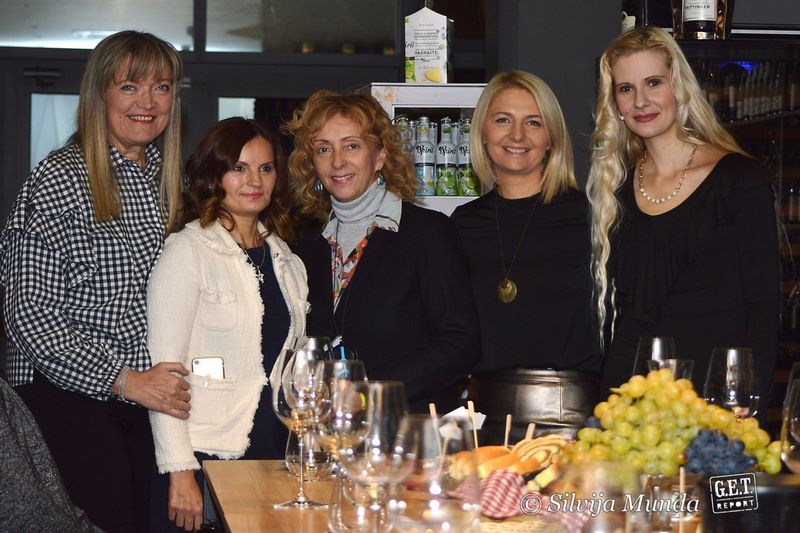 Kolar fina vina uz WOW u Vivat Fina Vina / Stanka Miljković, Kinga Kolar, Sanja Muzaferija, Sibila Mijatović Kolar, Ivana Valić