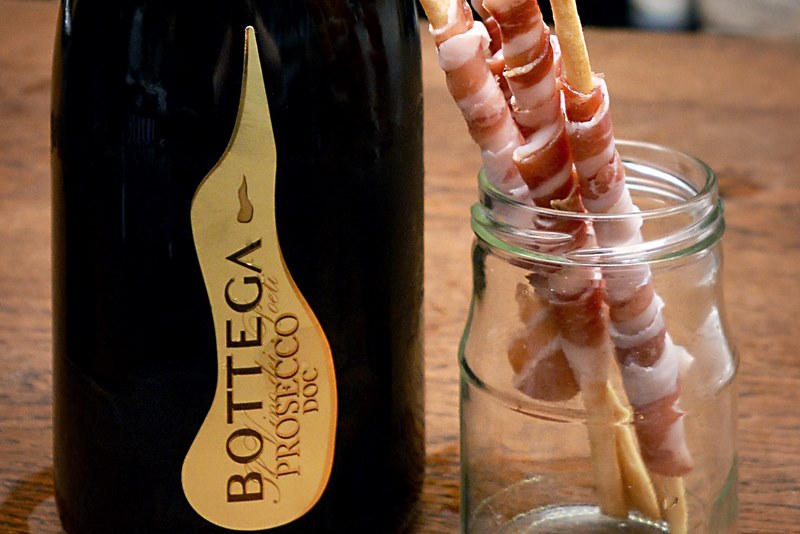 Vino među zvijezdama (Bottega prosecco Milessimato 2017.)