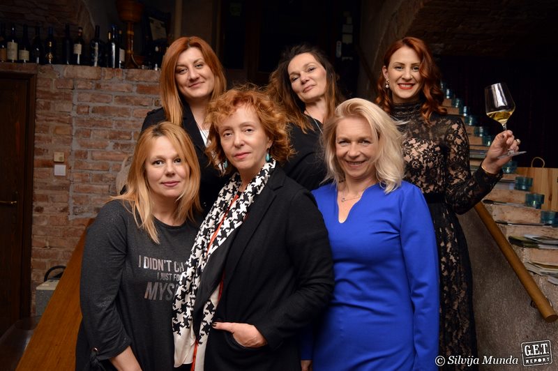 Vino među zvijezdama - WOW AstroWine (Željka Balja, Maja Kuzmanović,Ines Matić, Doris Srpek, Sanja Muzaferija, Jadranka Perić)